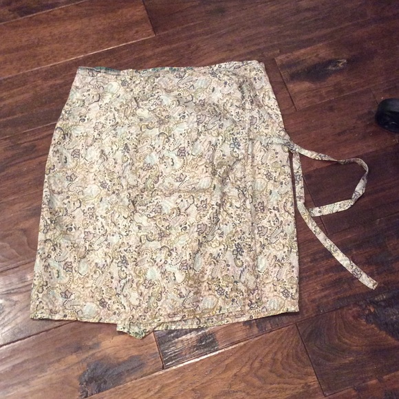 Lotus Creations wrap around skirt - Picture 1 of 4